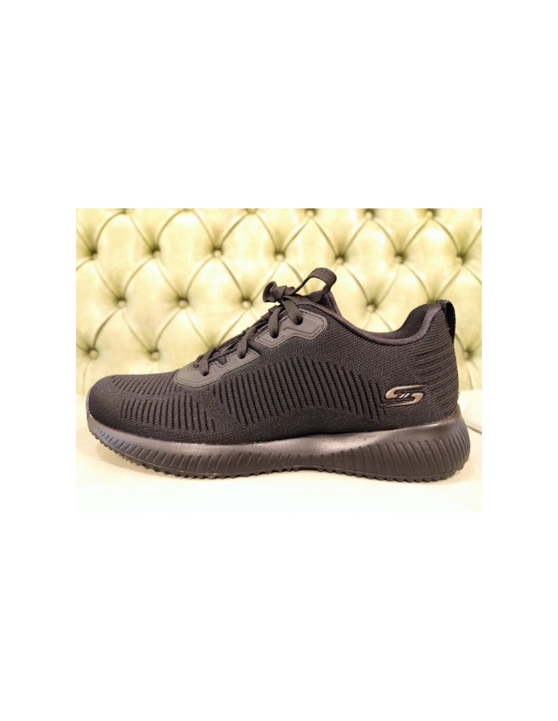 Buy Women's Skechers Slip Ins D'Lux Walker Homebound Women Air Cooled Memory  Foam Shoes | 149817 Online | Centrepoint UAE