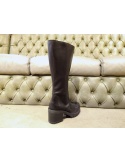 Mid heel black boot, made in Italy