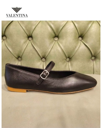 Scarpe con punta quadrata, moda donna 2025