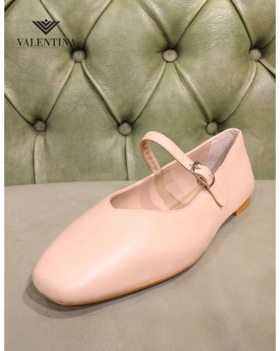 Scarpe con punta quadrata, moda donna 2025